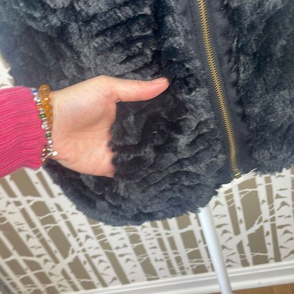 Fever NEW Faux Fur Vest S Black - Picture 7 of 8